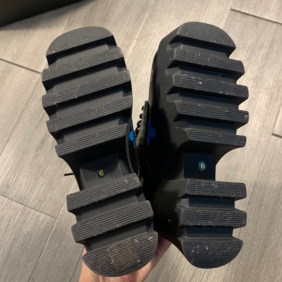 Dolls Kill LAMODA Black Free Spirit Platform Lug Flower Ankle Boots size 6 - Picture 9 of 14